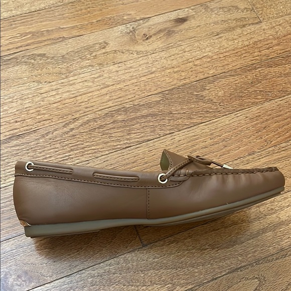 NWOT Michael Kors Brown Leather Loafers Women’s Size 8M - Picture 5 of 6